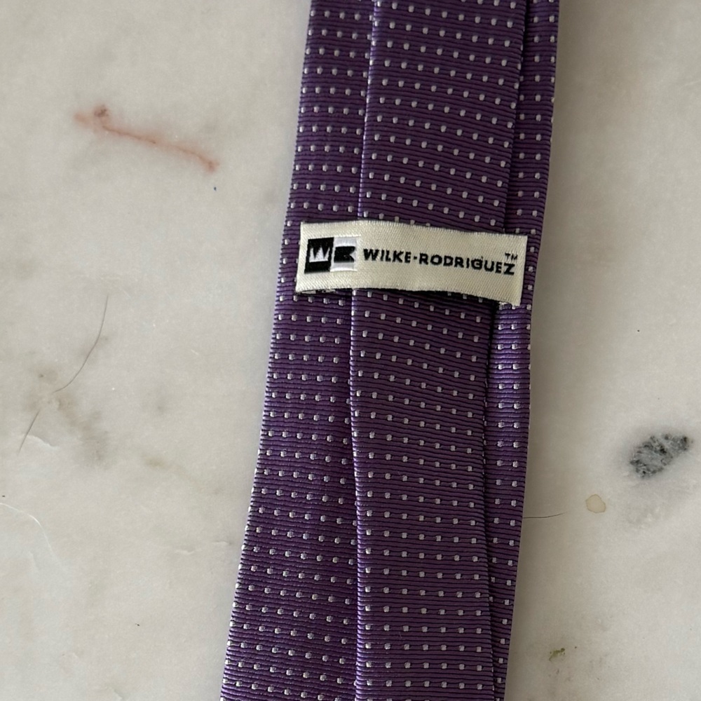 Elegant Purple Men's Skinny Tie - Picture 3 of 4